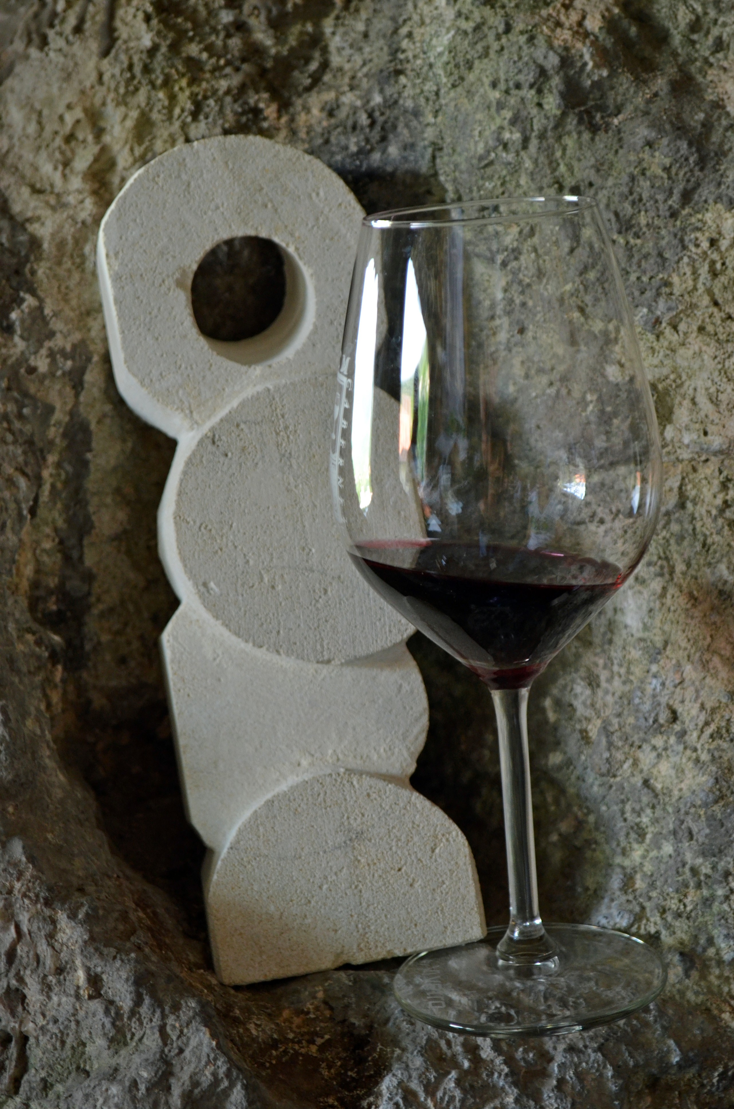 13 Vino pietra