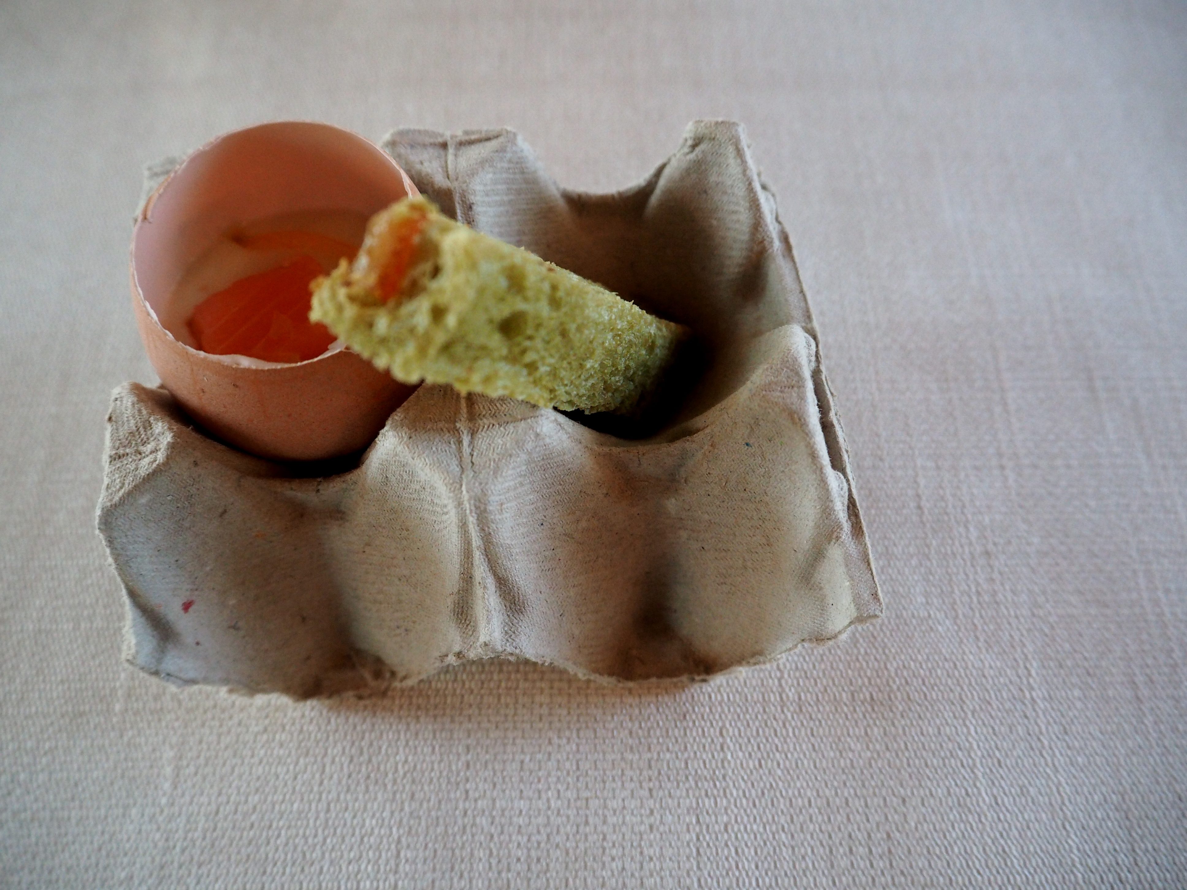 Finto uovo con pastinaca