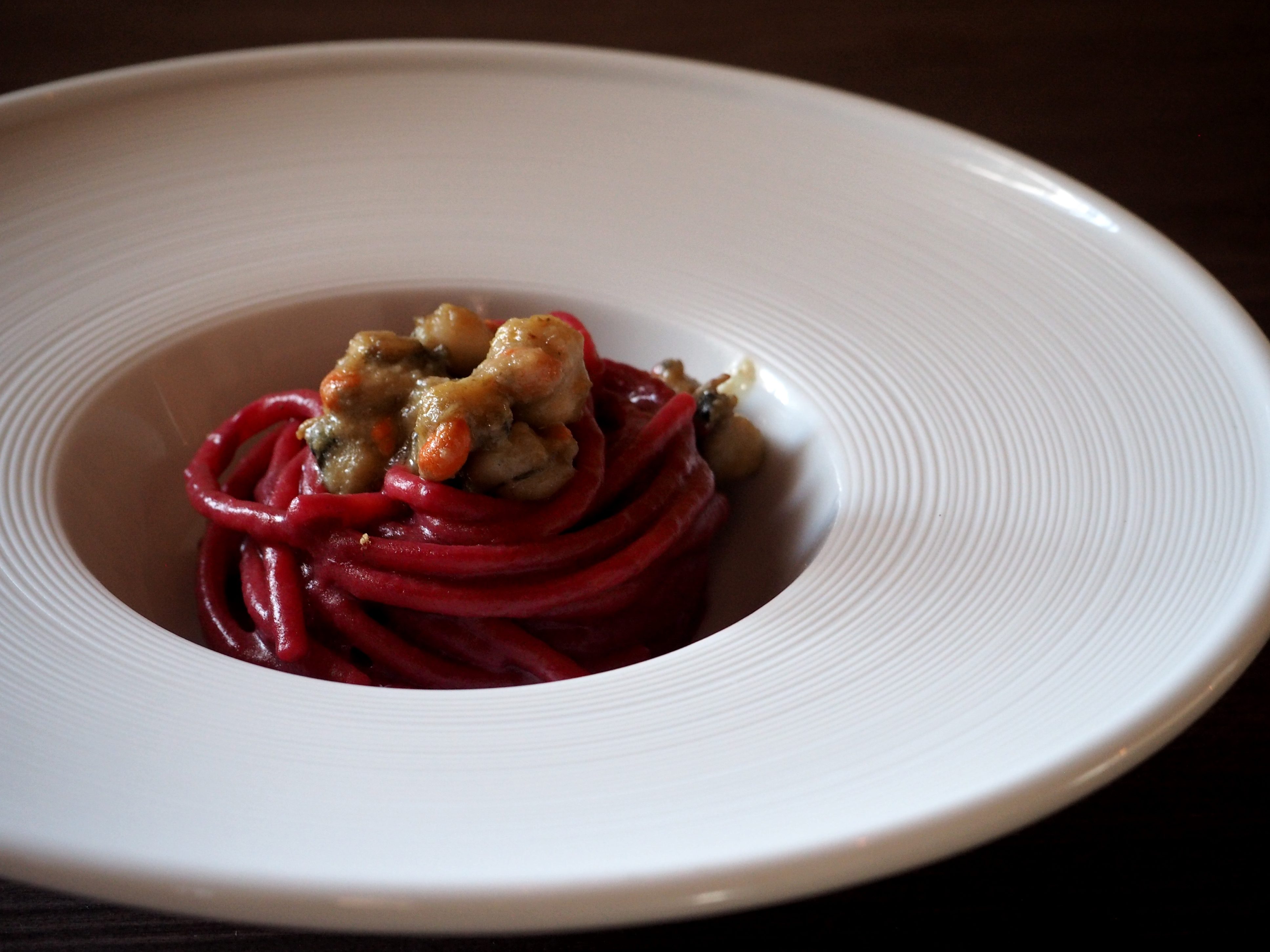 Spaghettone alla bietola e padellata di canestrello